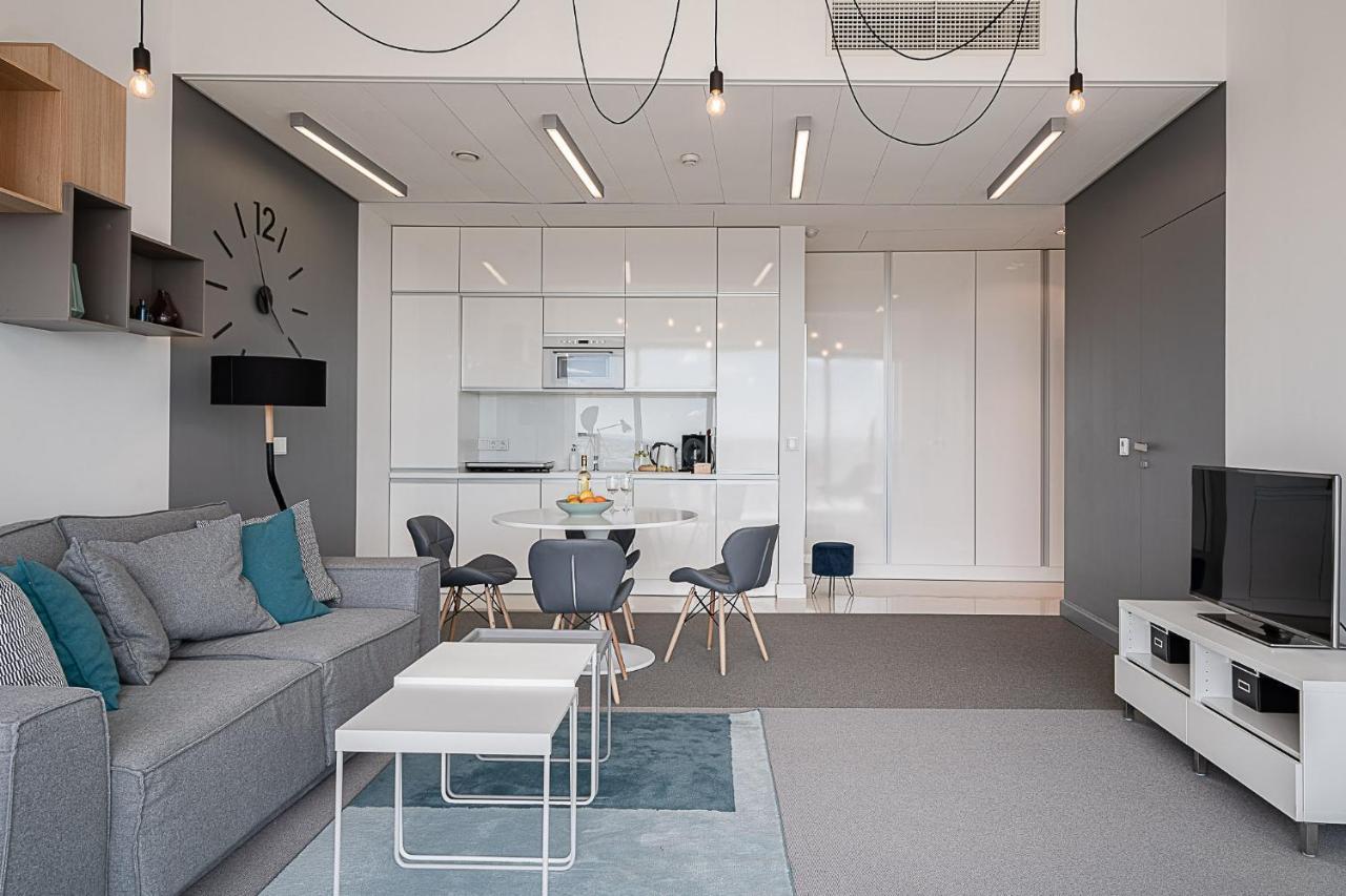 Rentplanet - Apartament Sky Tower Wroclaw Ngoại thất bức ảnh